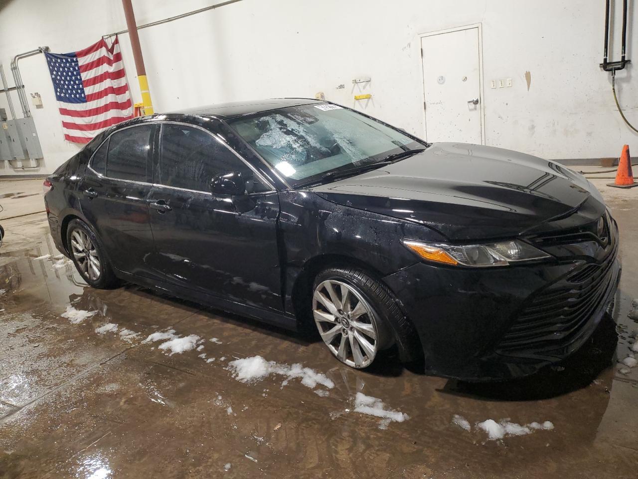 2020 TOYOTA CAMRY LE - Фото 4