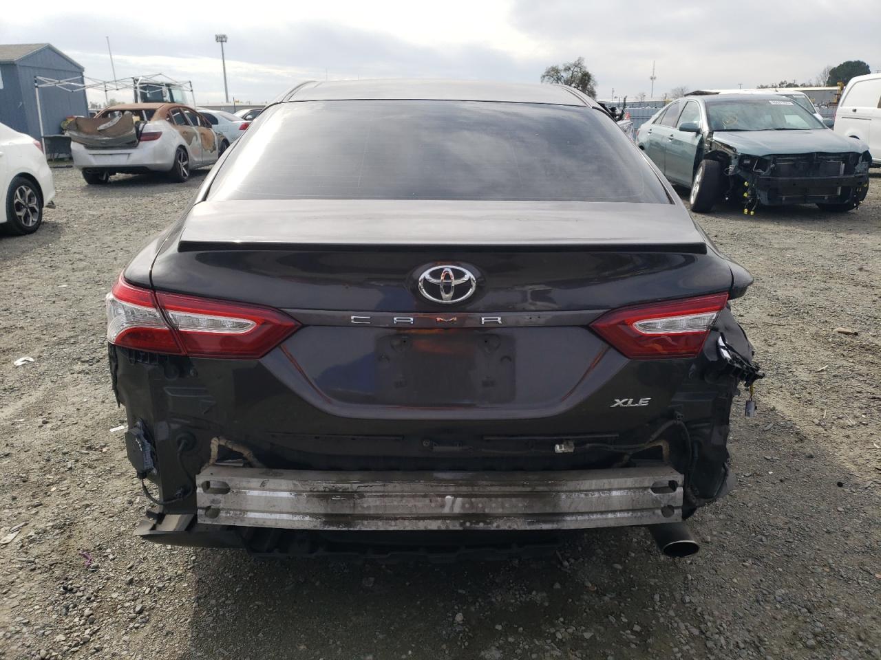 2018 TOYOTA CAMRY L - Image 6