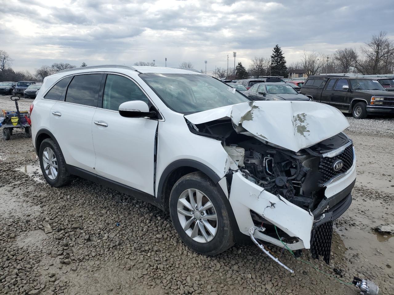2016 KIA SORENTO LX - Image 4