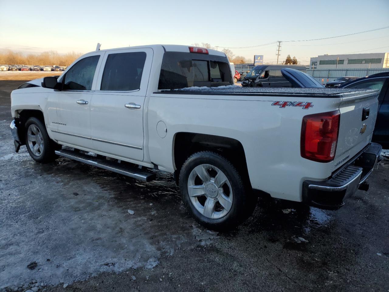 2017 CHEVROLET SILVERADO - Image 2