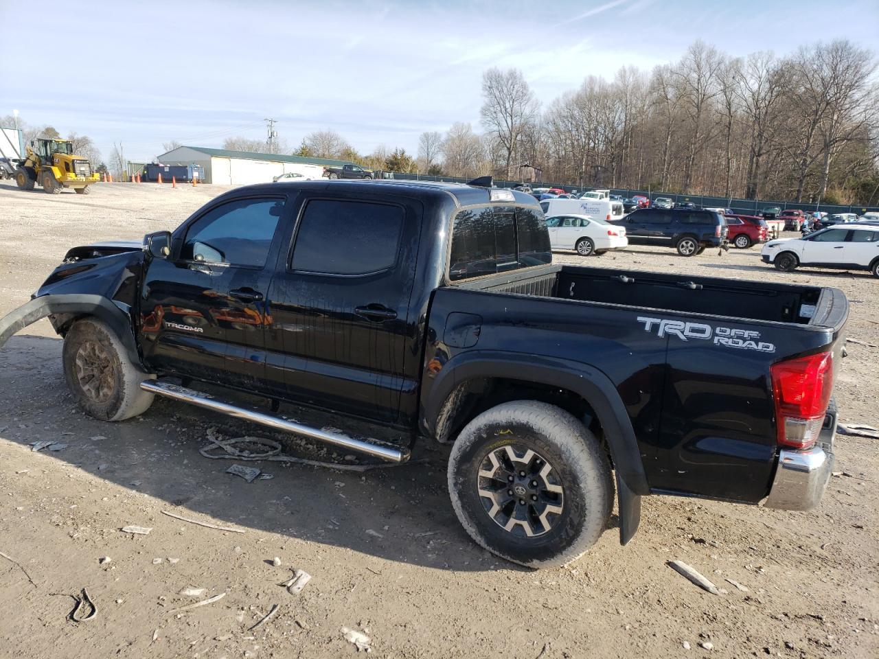 2017 TOYOTA TACOMA DOU - Фото 2