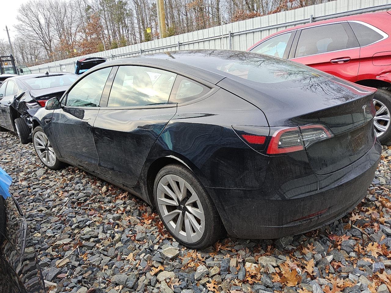 2022 TESLA MODEL 3 - Фото 2