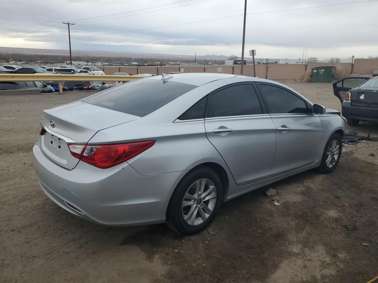 2013 HYUNDAI SONATA GLS - Image 3