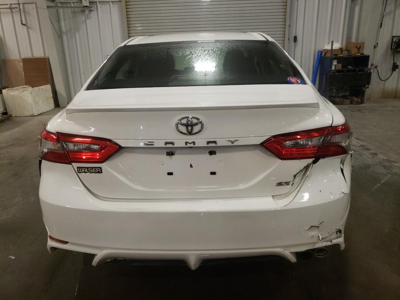 2018 TOYOTA CAMRY L - Фото 6