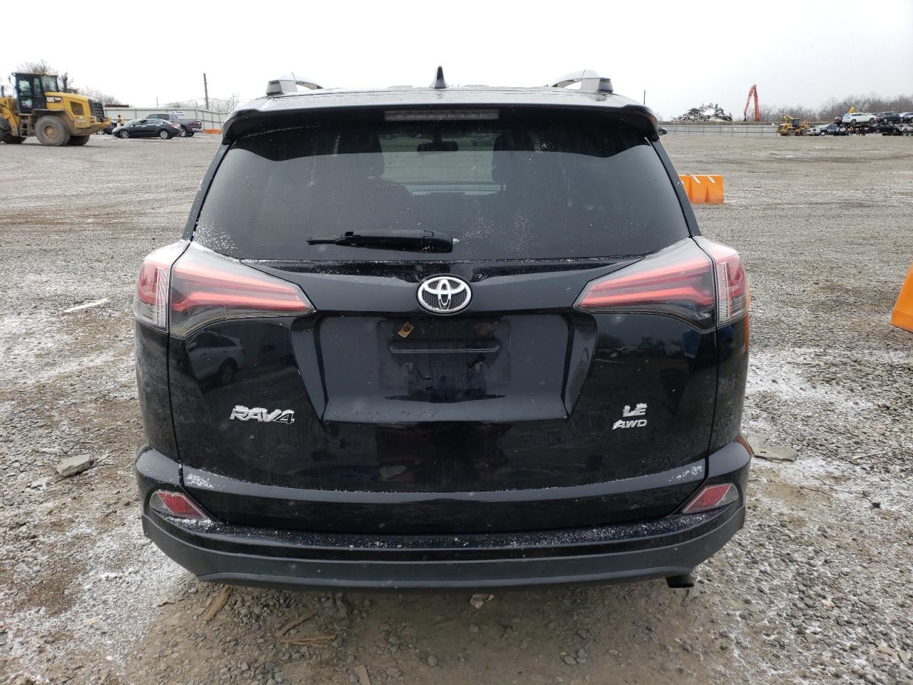 2016 TOYOTA RAV4 LE - Фото 6