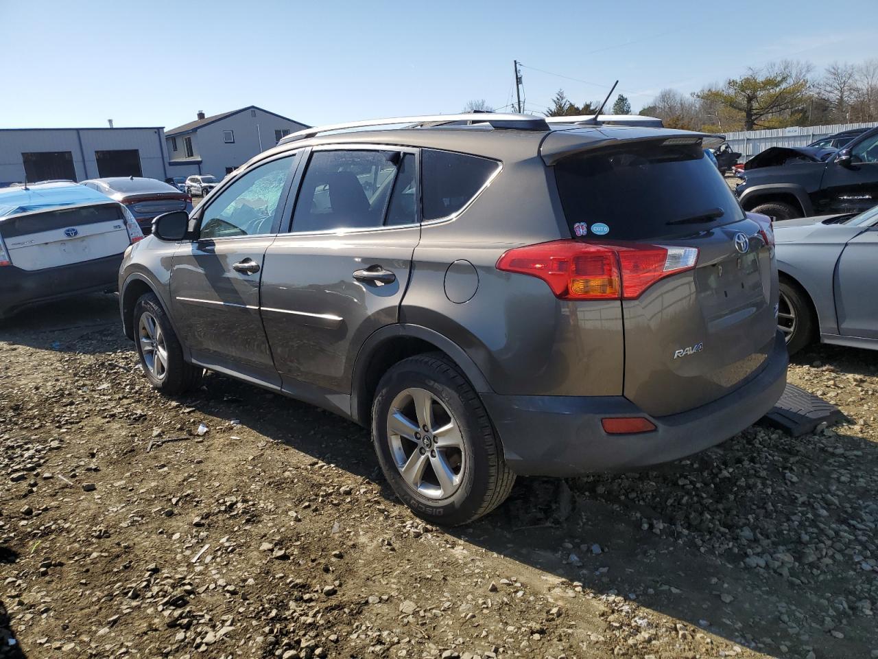 2015 TOYOTA RAV4 XLE - Image 2