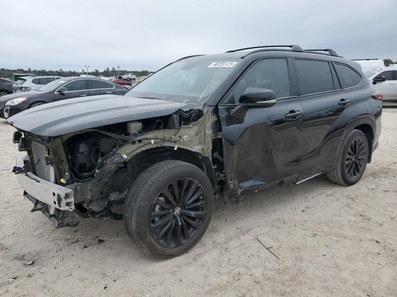 2024 TOYOTA HIGHLANDER