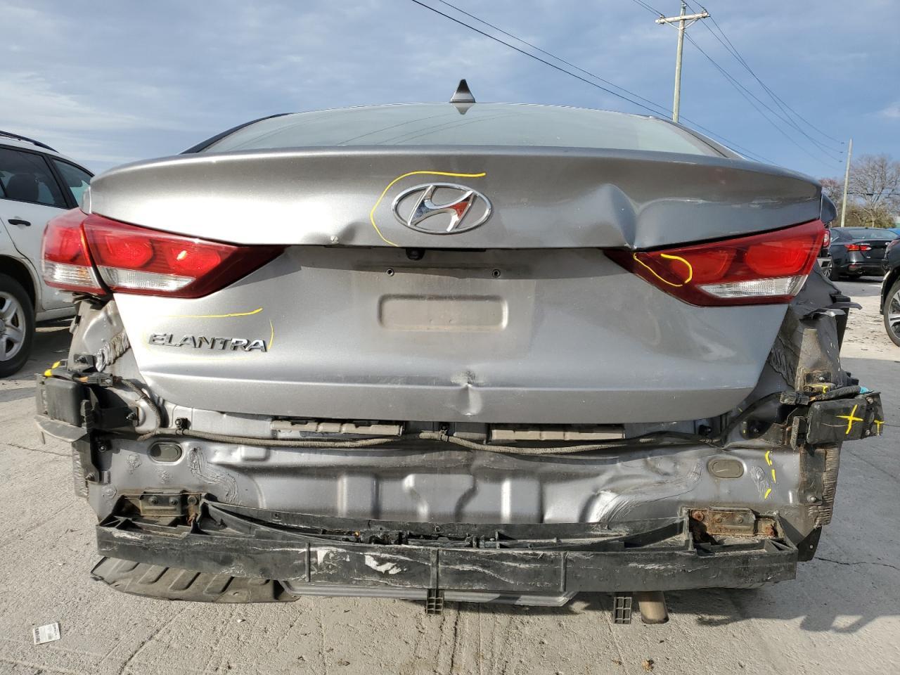 2018 HYUNDAI ELANTRA SE - Фото 6
