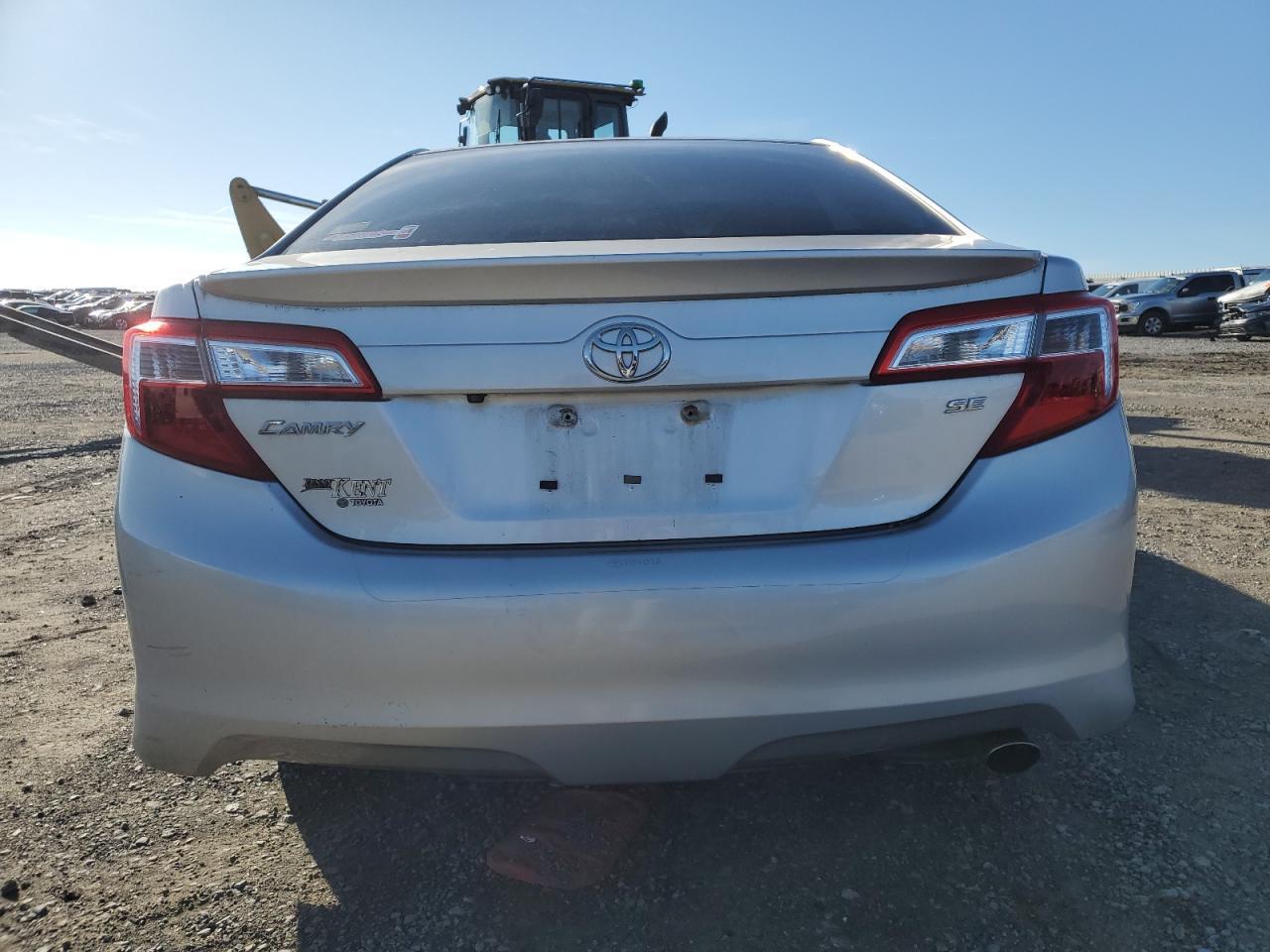 2014 TOYOTA CAMRY L - Image 6