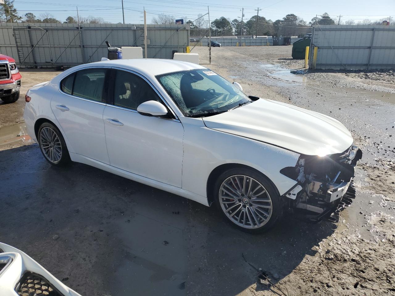 2017 ALFA ROMEO GIULIA TI - Фото 4