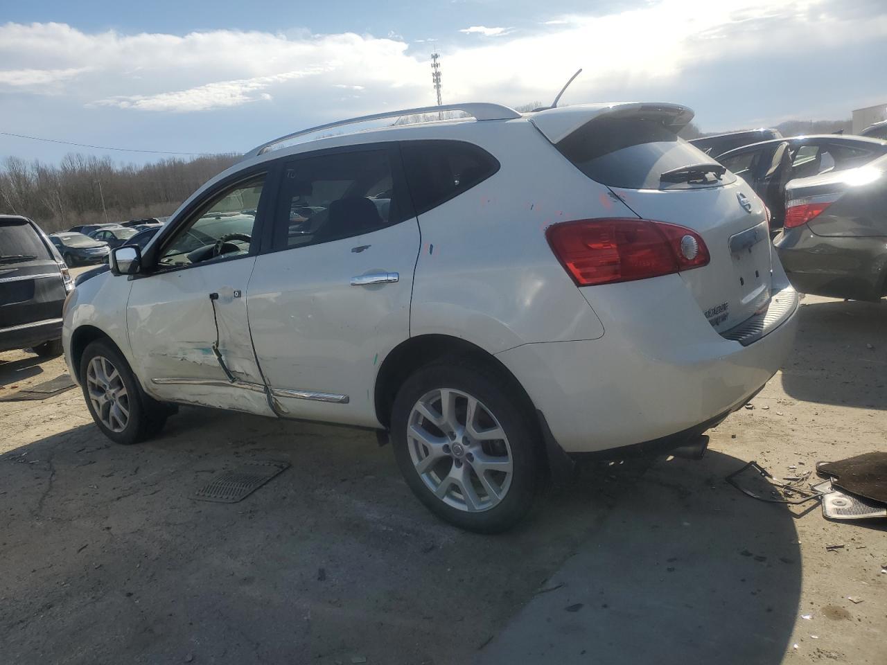 2013 NISSAN ROGUE S - Image 2