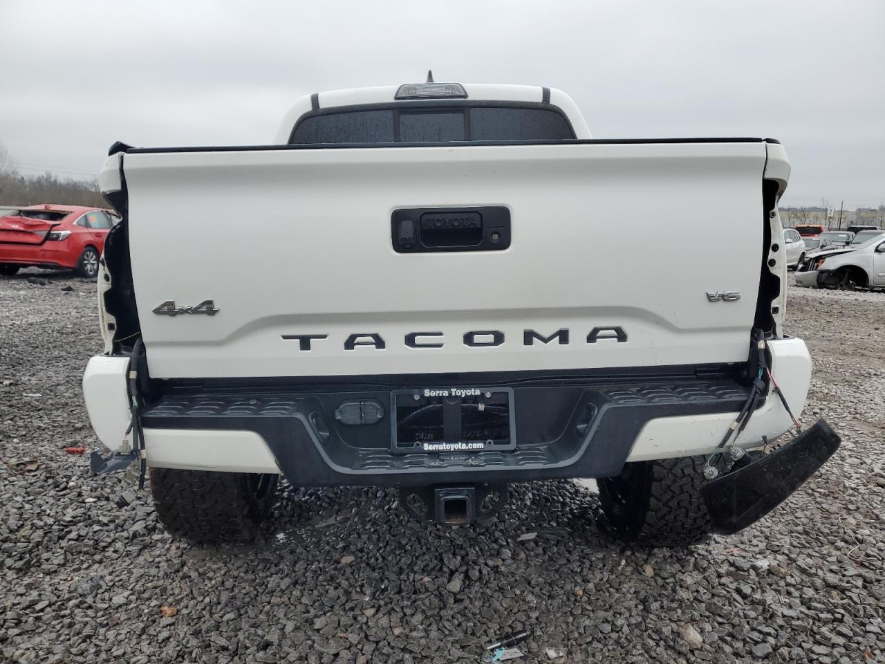 2017 TOYOTA TACOMA DOU - Фото 6