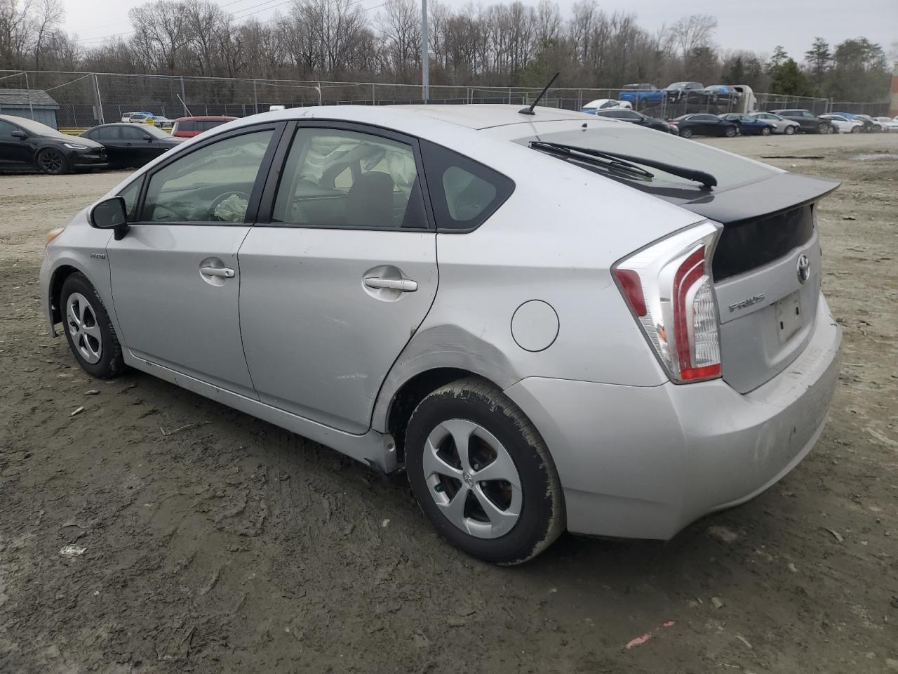 2015 TOYOTA PRIUS - Фото 2