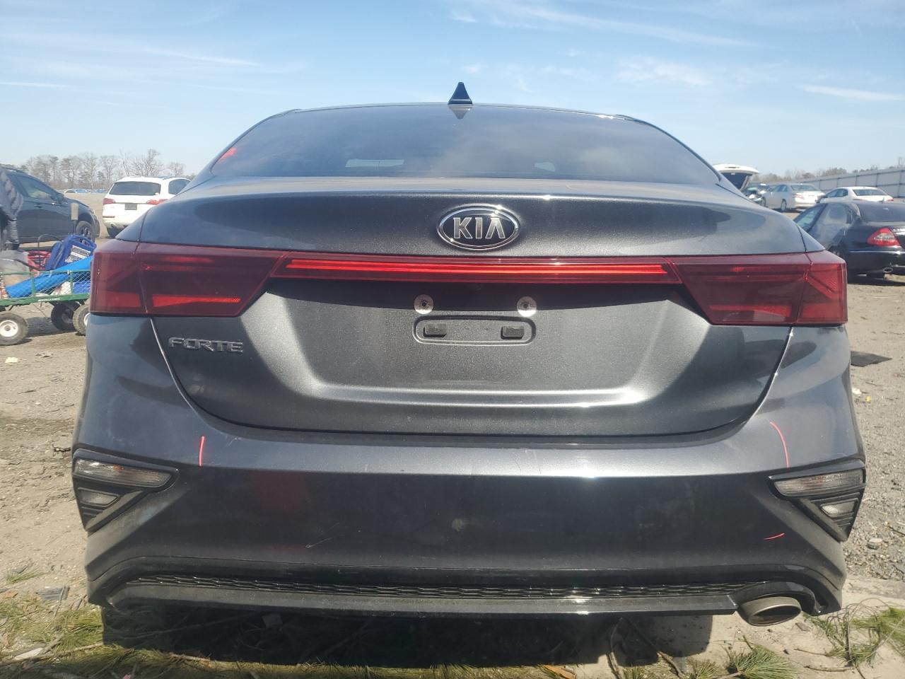 2020 KIA FORTE FE - Image 6
