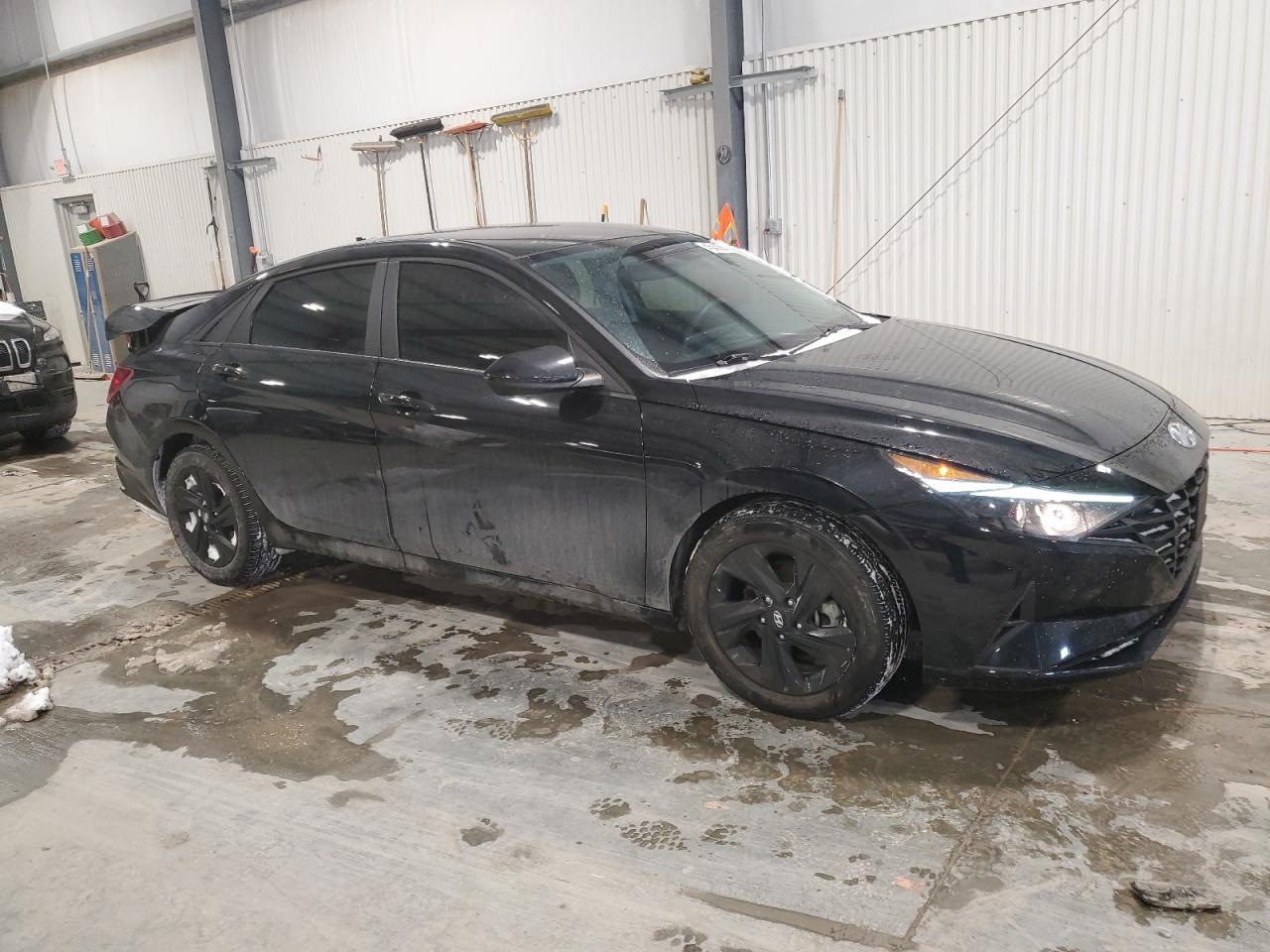 2023 HYUNDAI ELANTRA SE - Фото 4