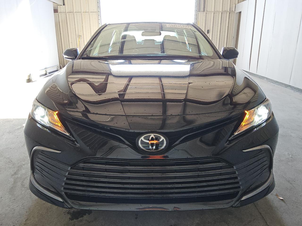 2024 TOYOTA CAMRY LE - Фото 5