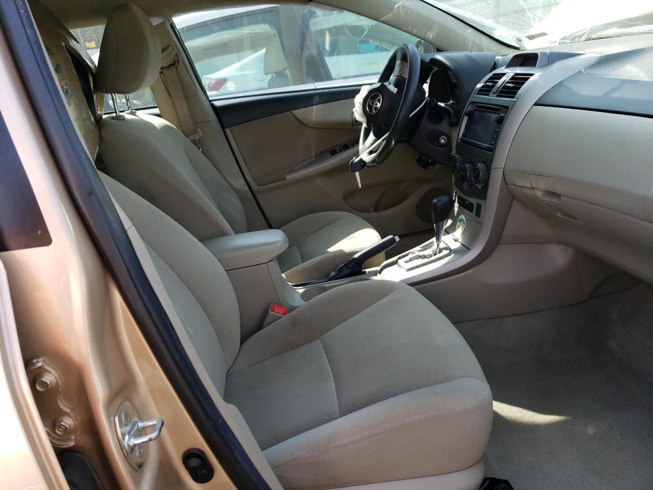 2013 TOYOTA COROLLA BA - Фото 7