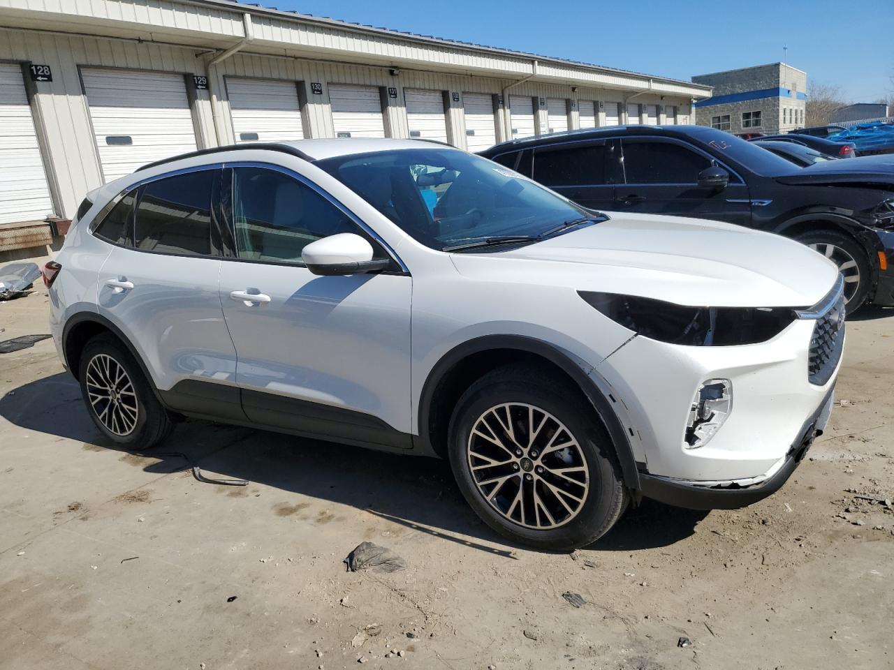 2023 FORD ESCAPE - Image 4