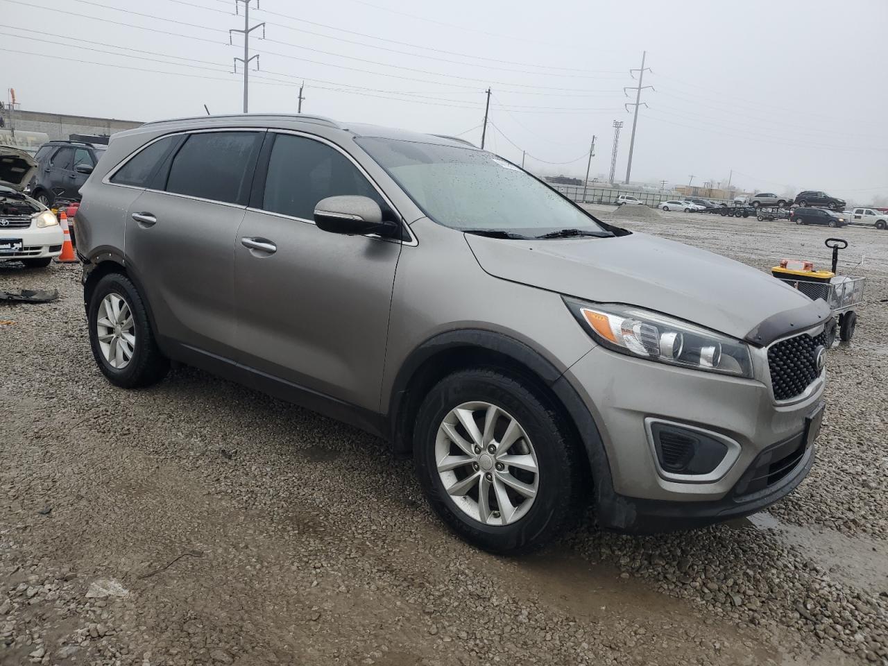 2017 KIA SORENTO LX - Фото 4