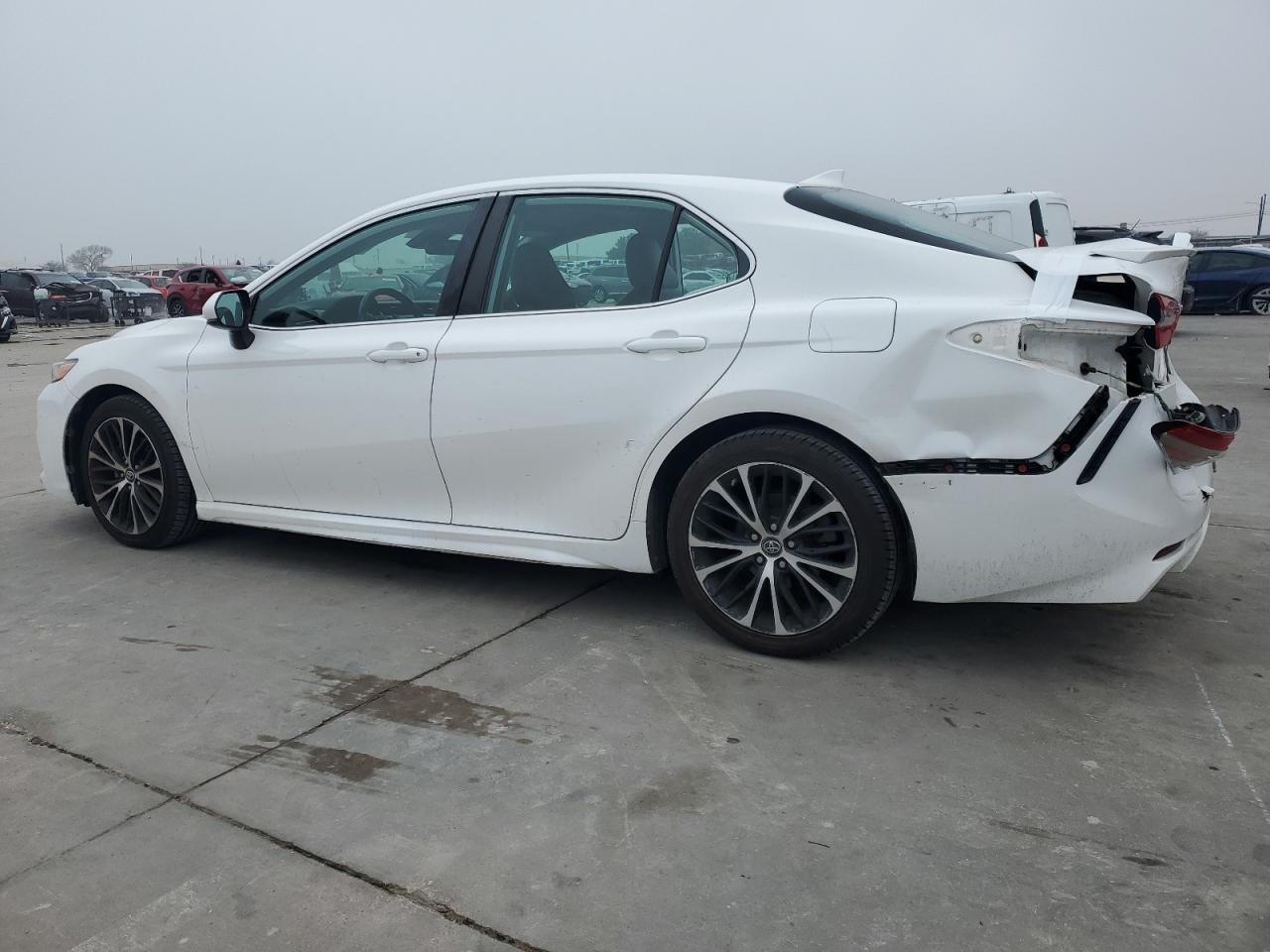 2019 TOYOTA CAMRY L - Фото 2