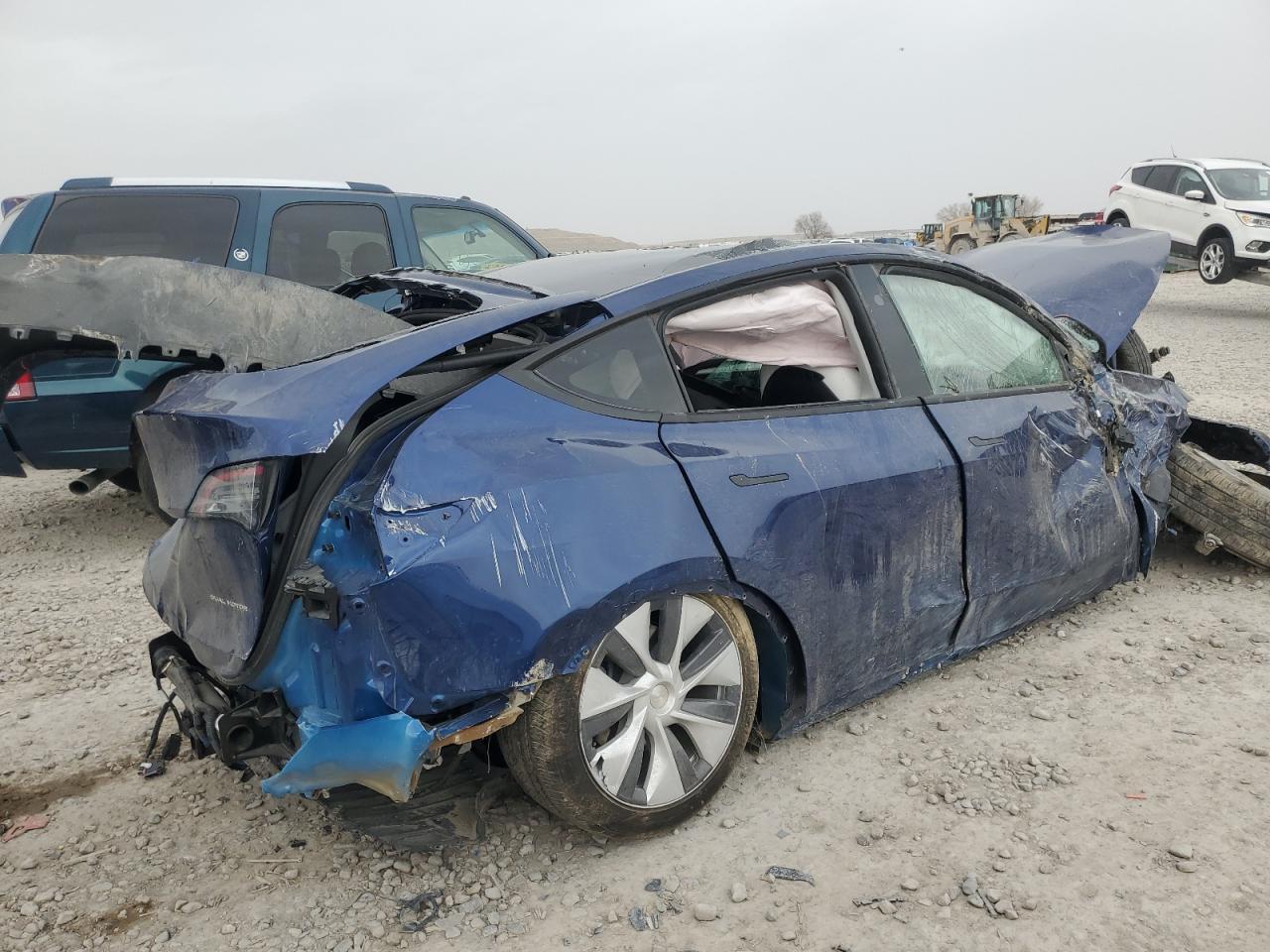 2023 TESLA MODEL Y - Image 3