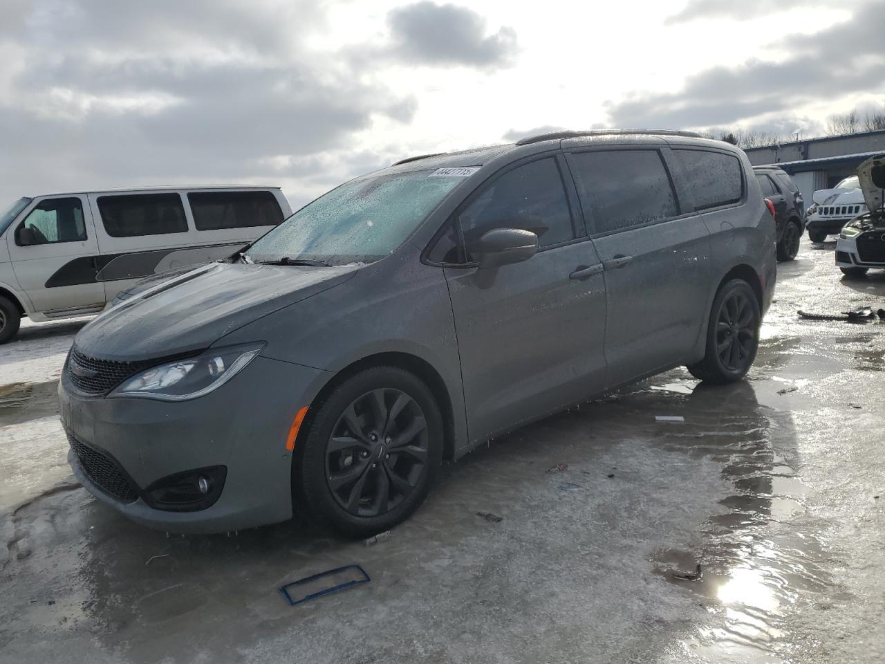 2020 CHRYSLER PACIFICA L