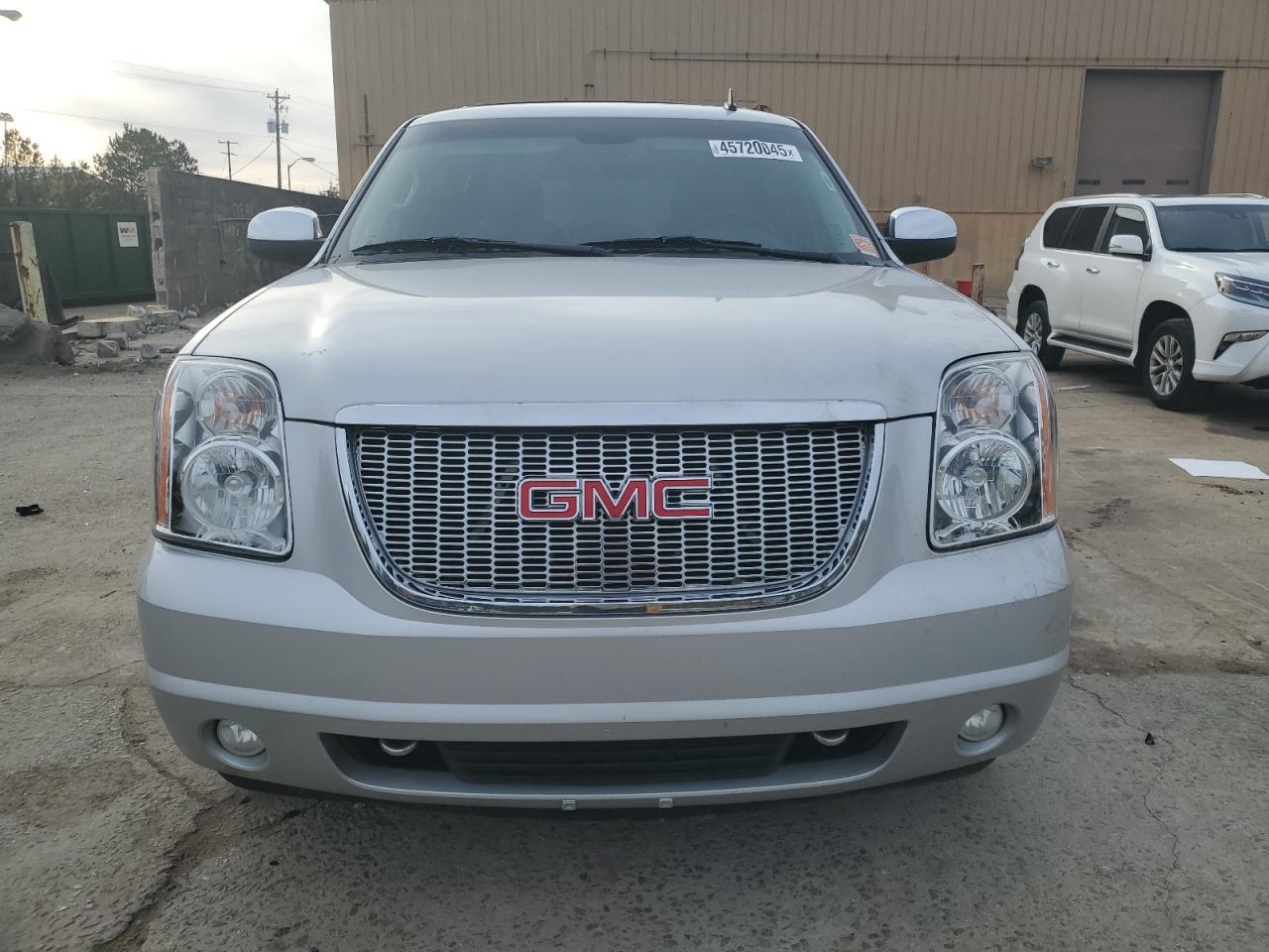 2012 GMC YUKON SLT - Image 5