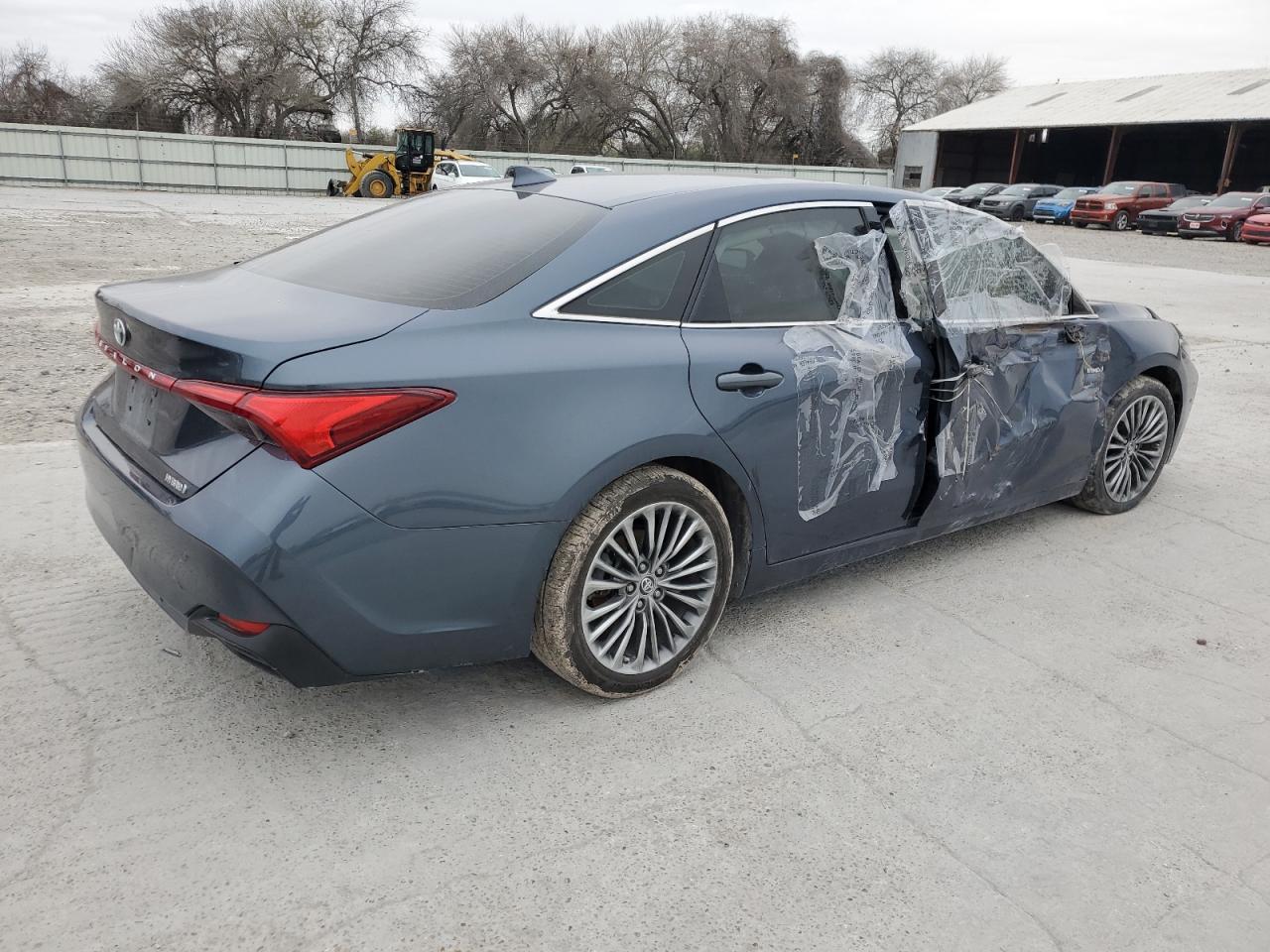 2019 TOYOTA AVALON XLE - Фото 3