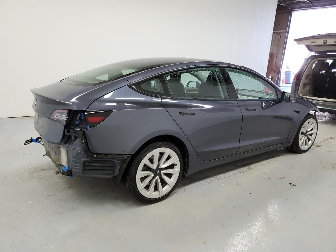 2022 TESLA MODEL 3 - Image 3