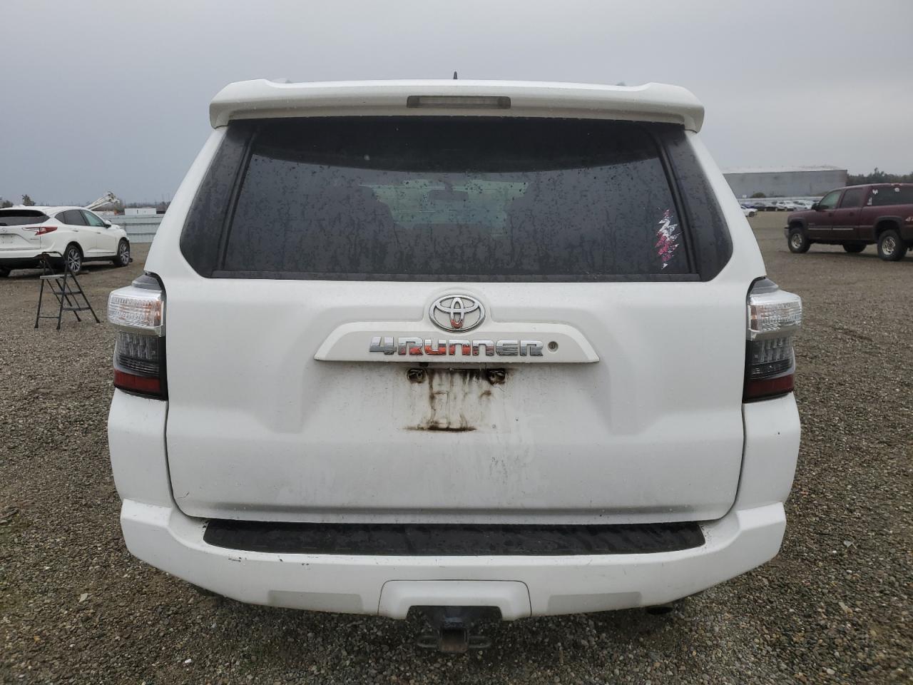 2018 TOYOTA 4RUNNER SR - Image 6