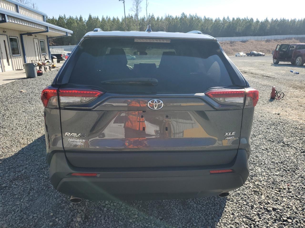 2022 TOYOTA RAV4 XLE - Image 6