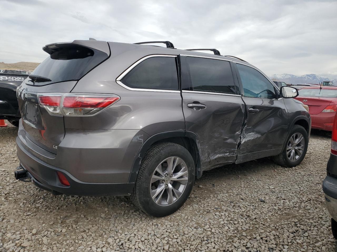 2015 TOYOTA HIGHLANDER - Фото 3
