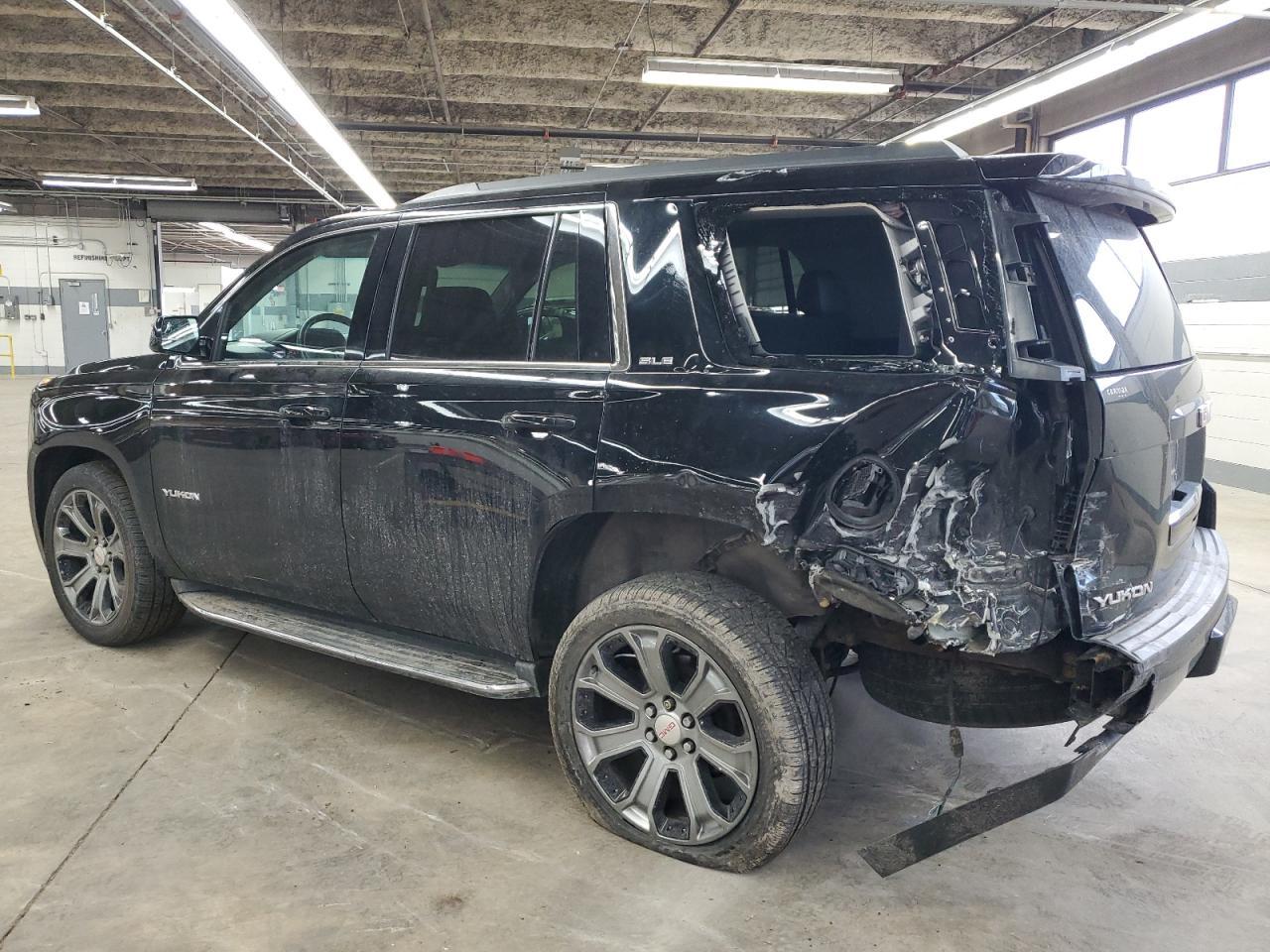2016 GMC YUKON SLE - Фото 2