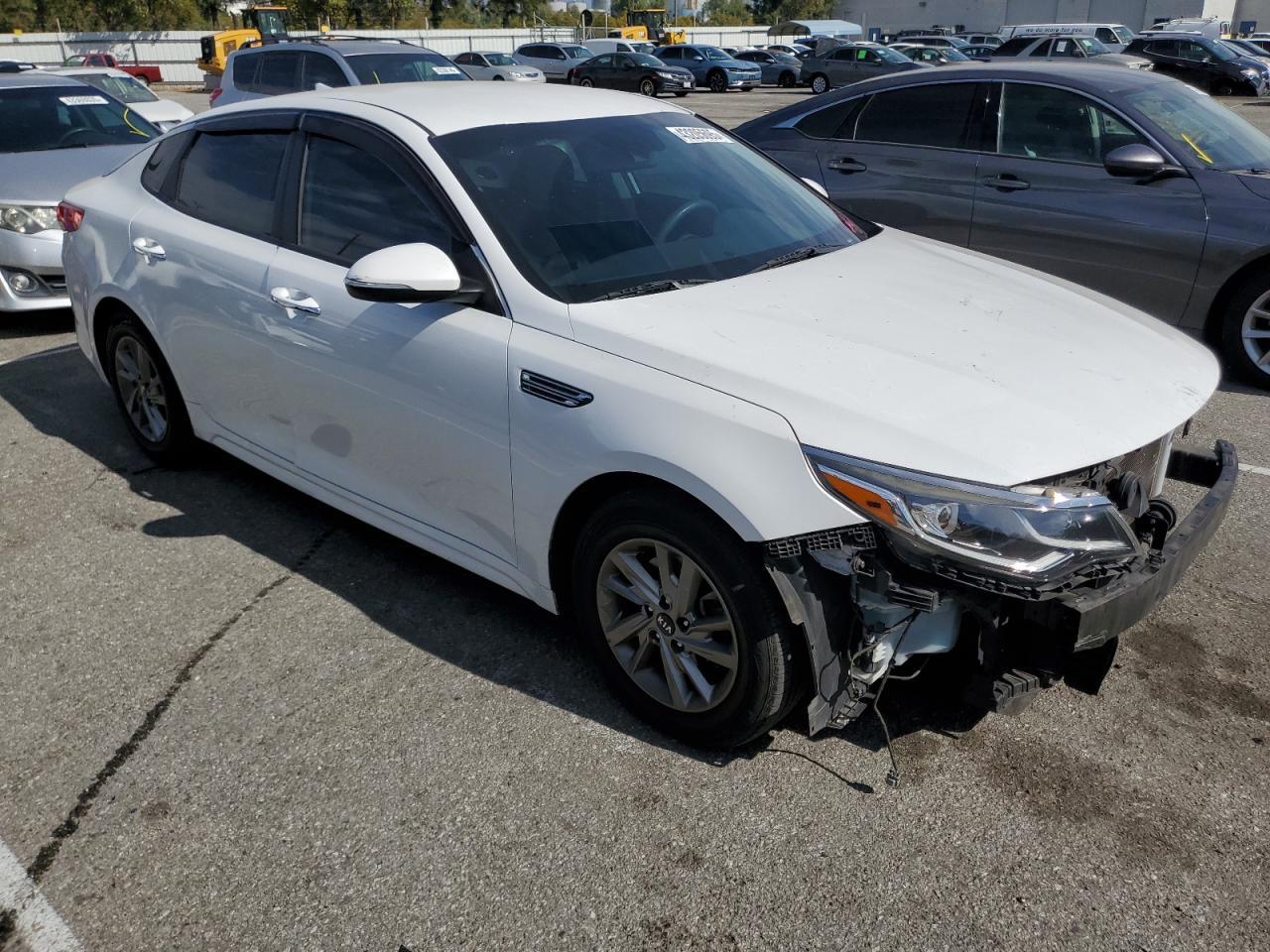 2019 KIA OPTIMA LX - Фото 4