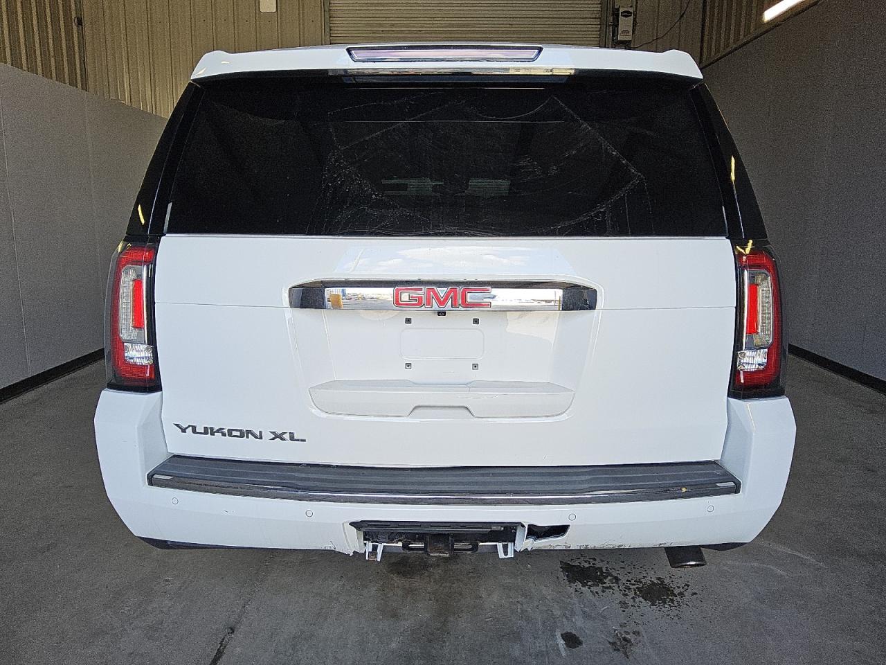 2016 GMC YUKON XL D - Фото 6