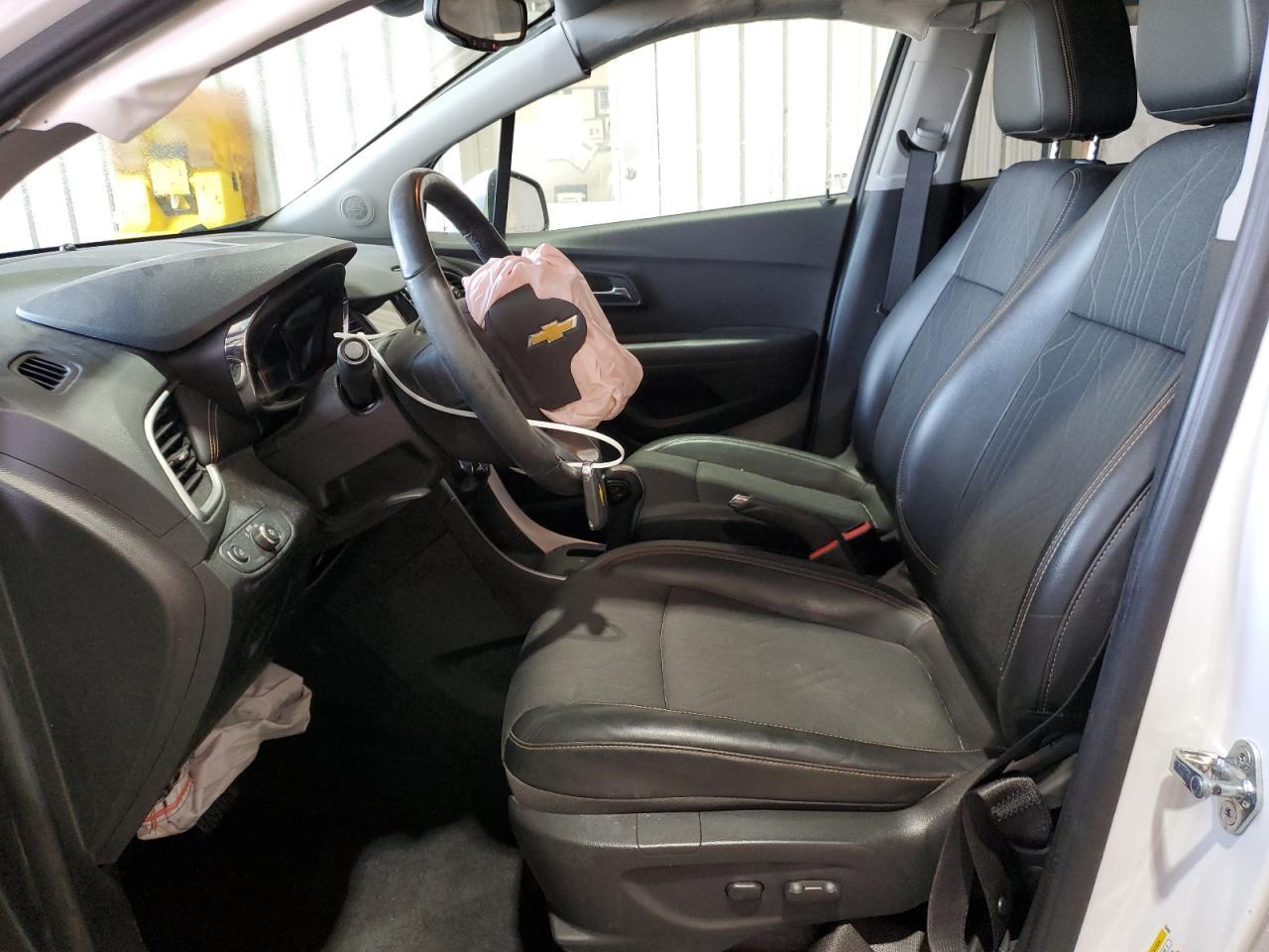 2018 CHEVROLET TRAX 1LT - Image 7