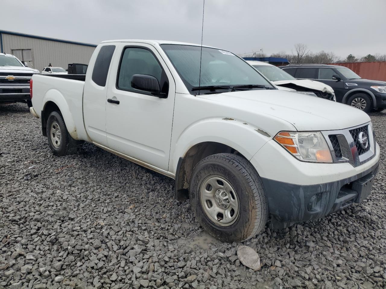 2017 NISSAN FRONTIER S - Фото 4