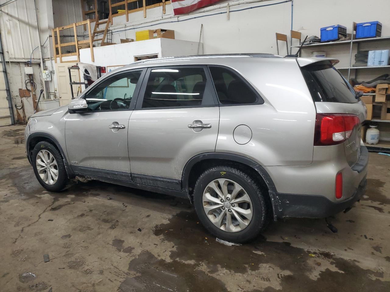 2015 KIA SORENTO EX - Image 2