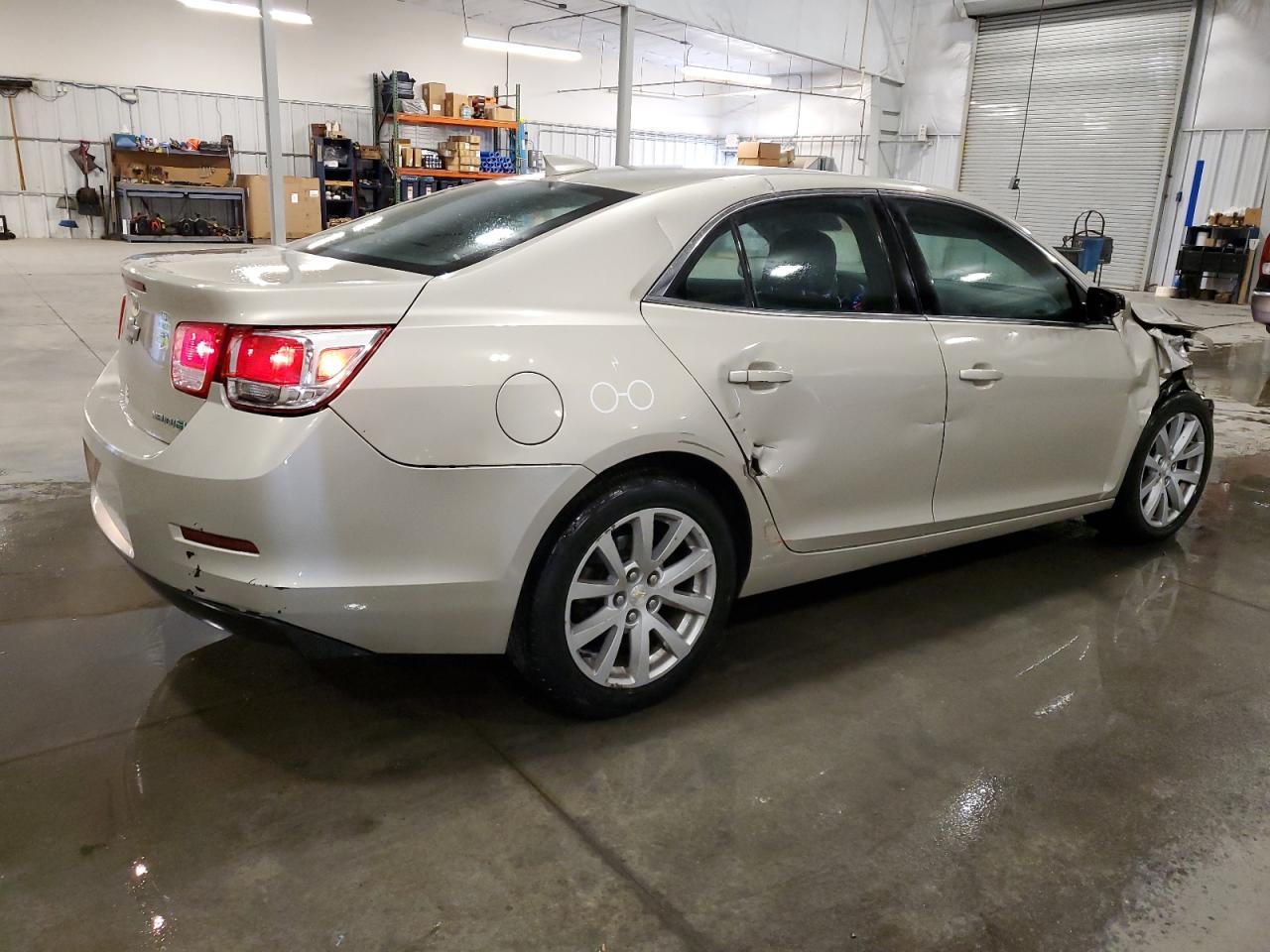 2015 CHEVROLET MALIBU 2LT - Image 3