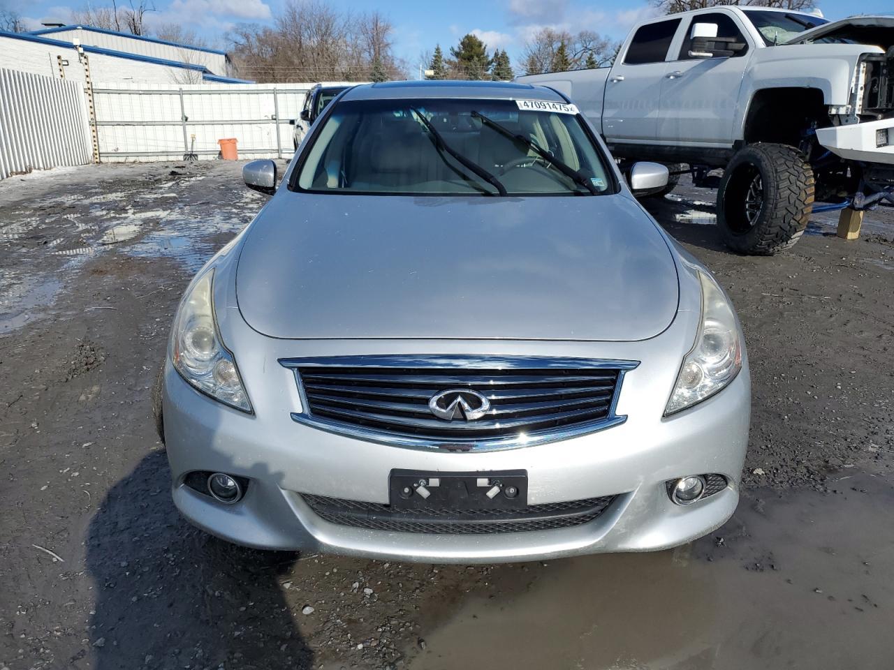 2011 INFINITI G37 - Фото 5