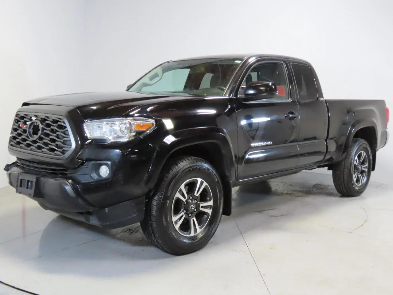 2017 TOYOTA TACOMA ACC - Image 2