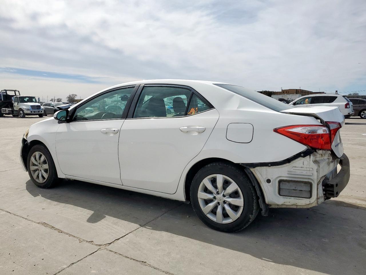 2015 TOYOTA COROLLA L - Image 2