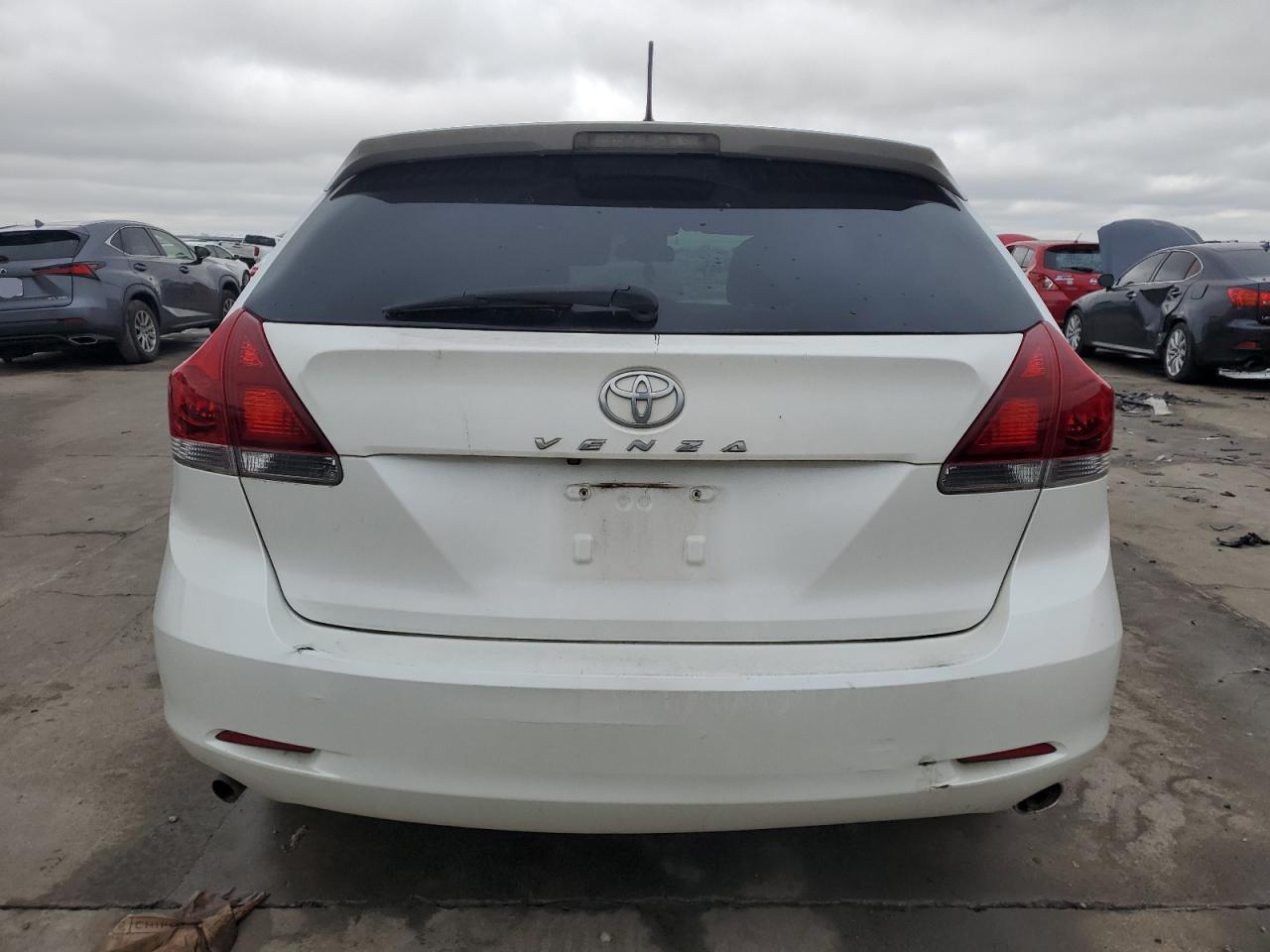 2013 TOYOTA VENZA LE - Image 6