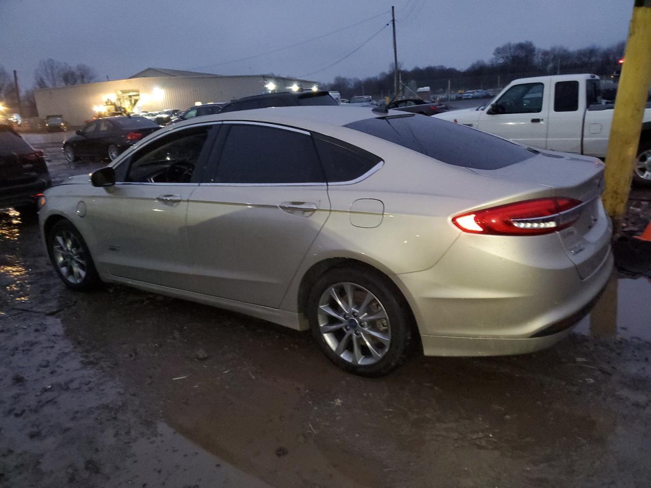 2017 FORD FUSION SE - Image 2