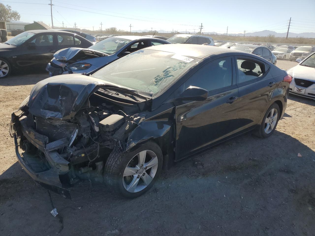 2013 HYUNDAI ELANTRA GL