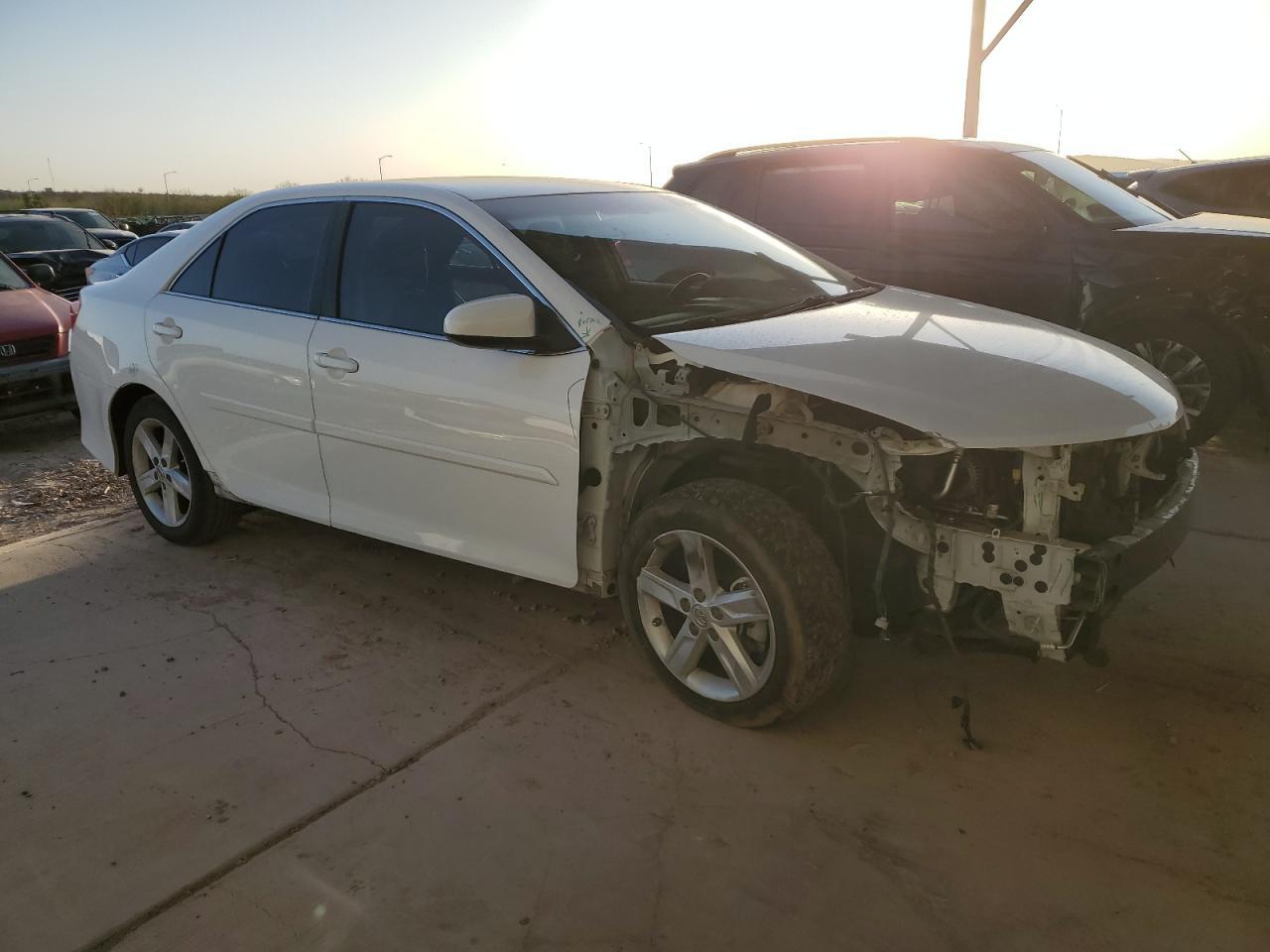 2013 TOYOTA CAMRY L - Фото 4