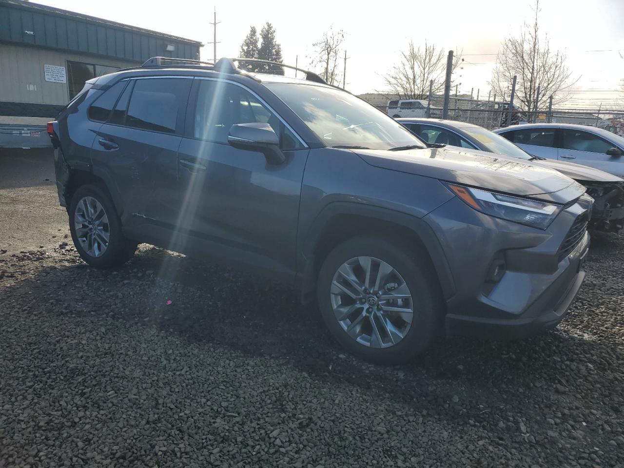 2024 TOYOTA RAV4 XLE P - Image 4
