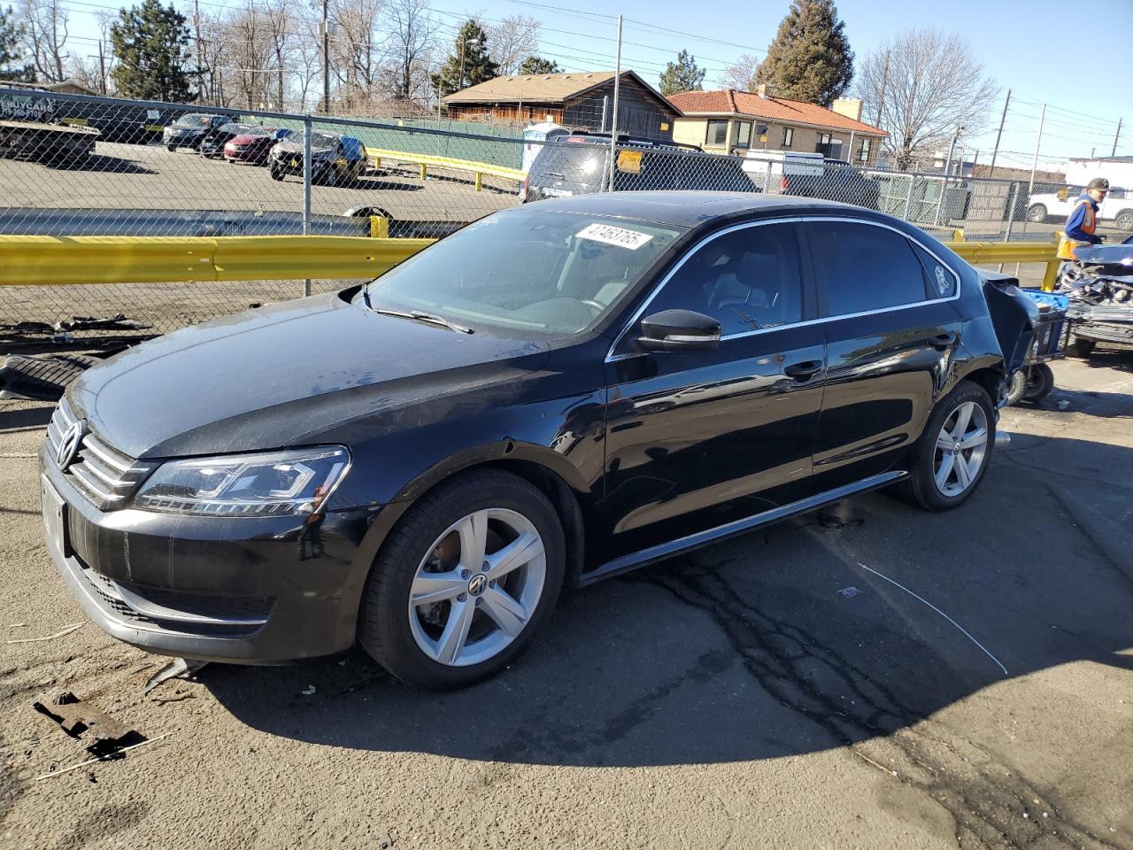 2013 VOLKSWAGEN PASSAT SE