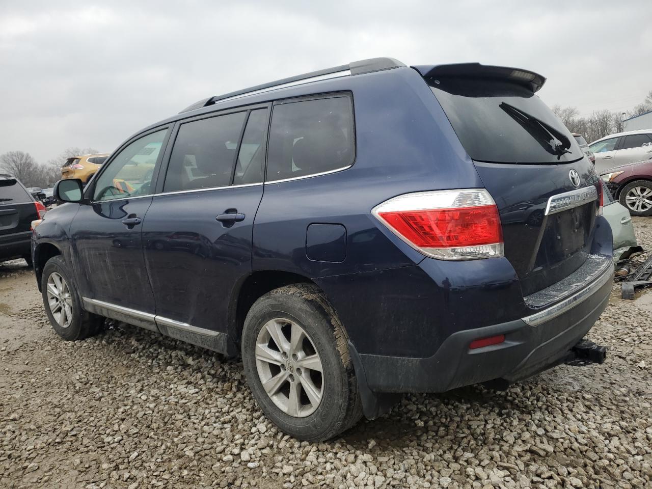 2012 TOYOTA HIGHLANDER - Image 2