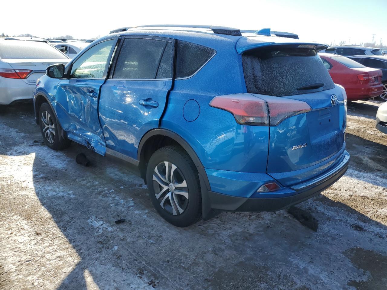 2017 TOYOTA RAV4 LE - Фото 2